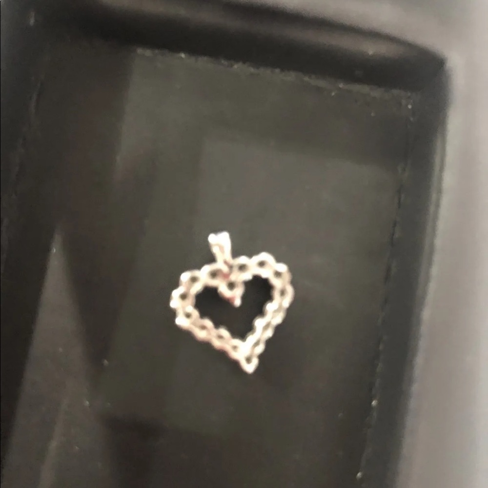 Diamond heart pendant - Picture 4 of 7